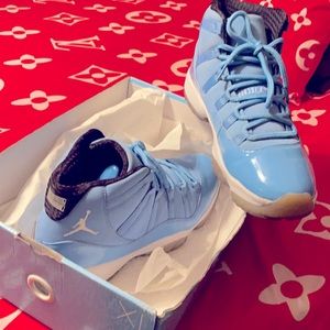 Jordan 11 Retro Pantone